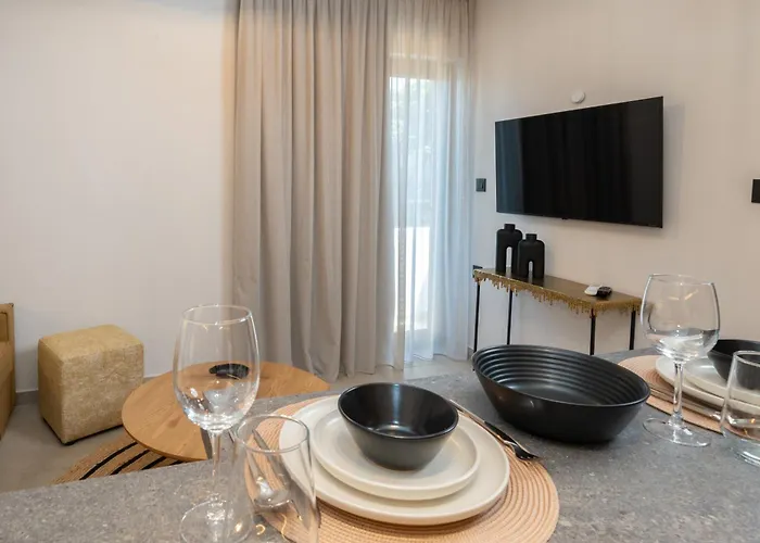 Paizan Homes - Centre Апартаменти Кос