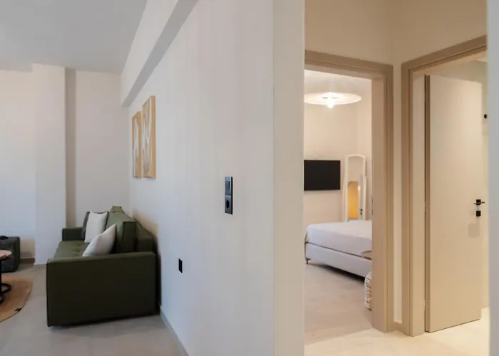 Paizan Homes - Centre Apartmán *