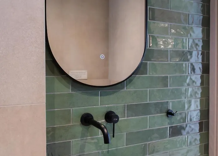 Paizan Homes - Centre Apartmán *