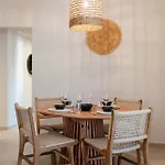 Paizan Homes - Kos Central Stay