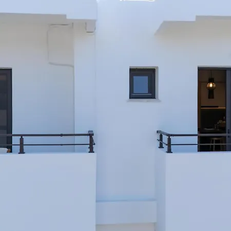 Paizan Homes - Kos Central Stay *